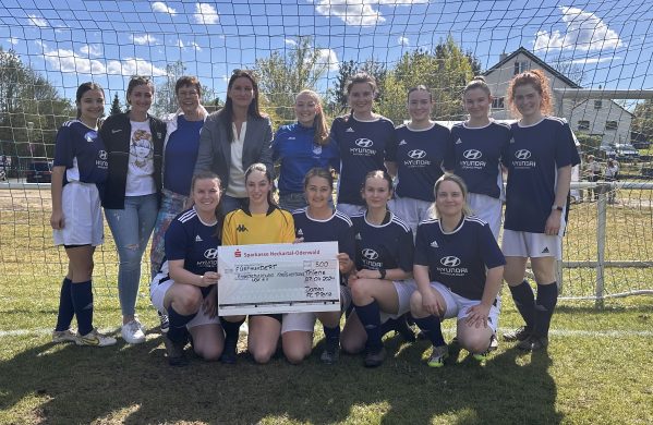 Damenmannschaft des FC Trienz